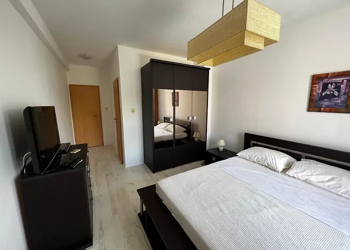 Modern Beachfront With Pool *