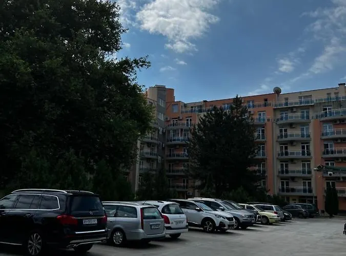 Modern Beachfront With Pool Appartement